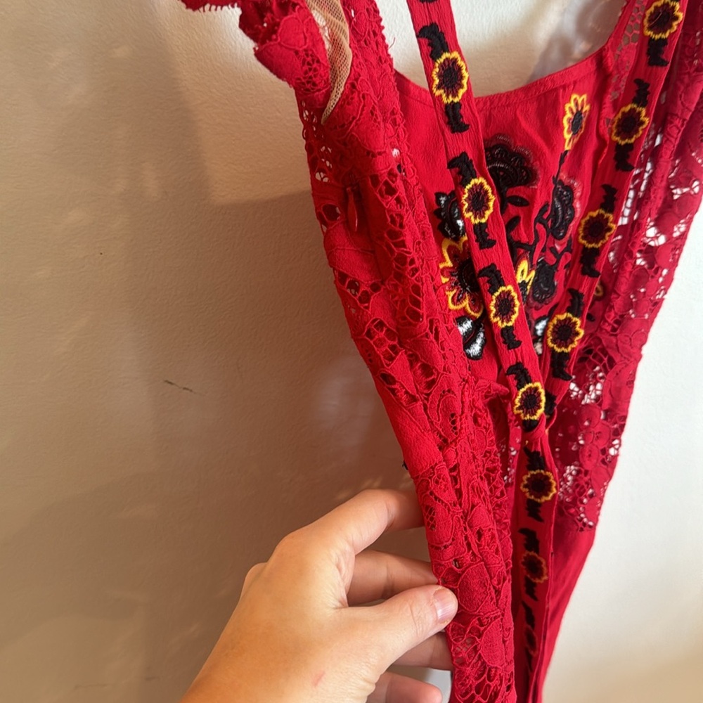 For love & lemons red embroidered dress‎ with sheer sleeves - Picture 7 of 7